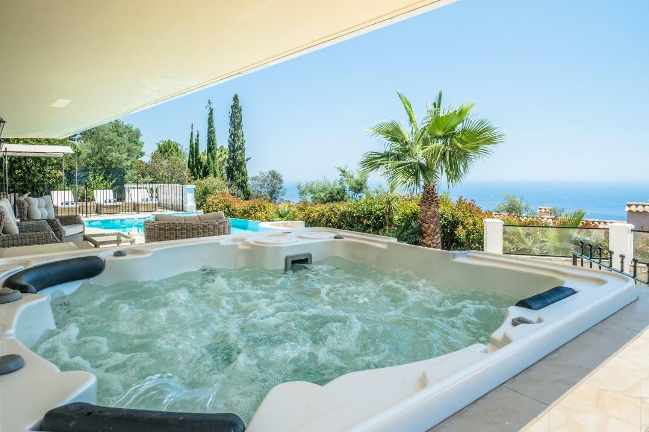 Villa Palm Le Trayas Bagian luar foto